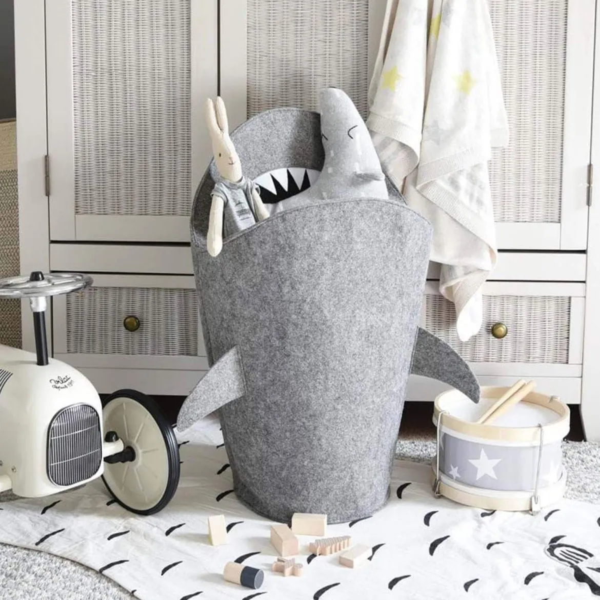 Panier à jouets requin en feutre